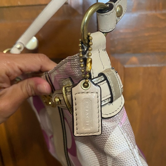 Coach shoulder bag - Picture 3 of 5